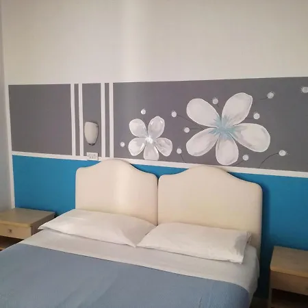 Serafini מלון 2*