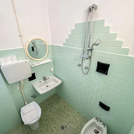 Hotel Serafini 2*